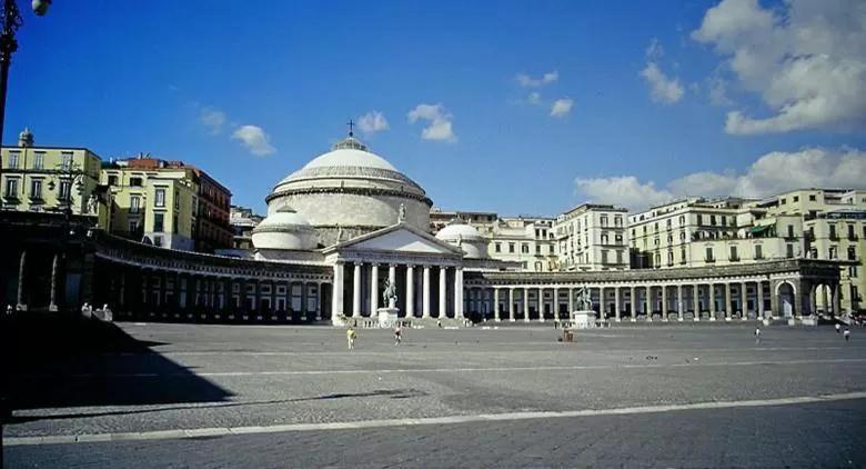 Core E Core Naples Exterior photo